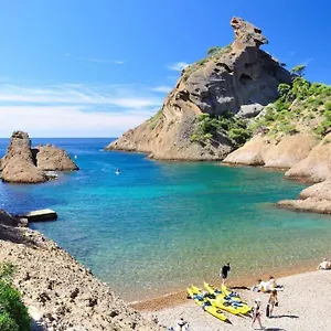  Appartement Entre Port Historique Et Calanques